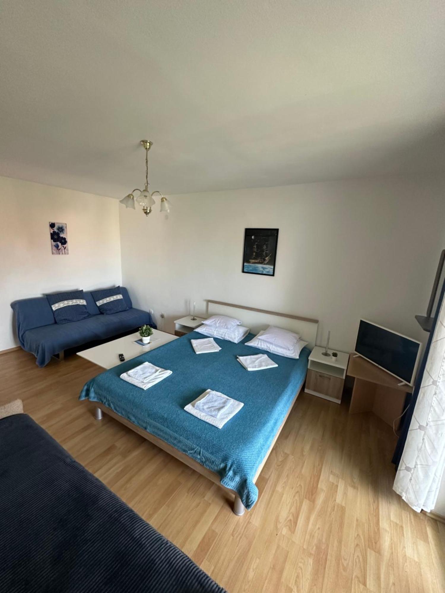 Apartmani Ira Crikvenica Exterior foto